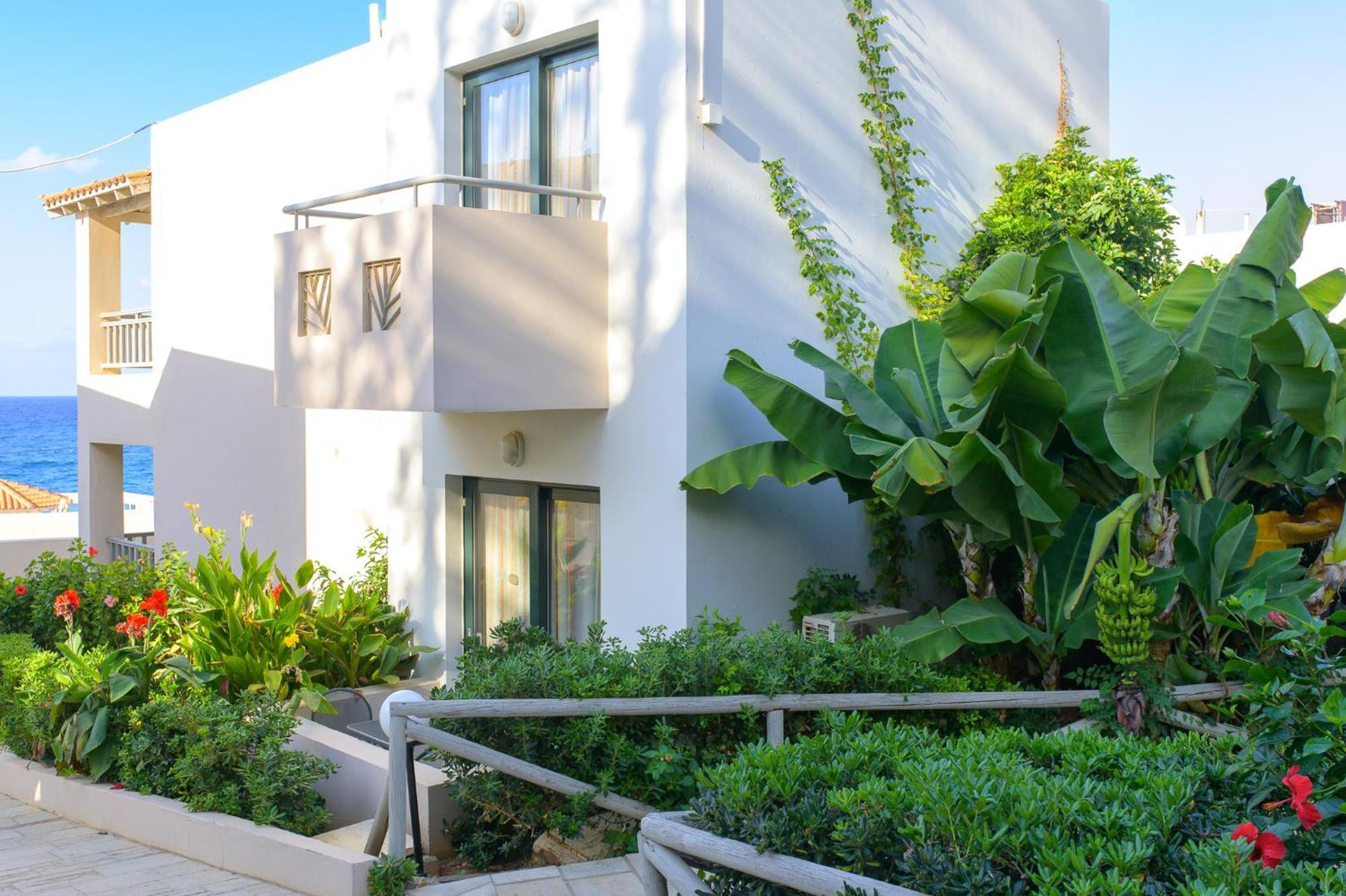 Castello Village Resort Sissi  Exterior photo