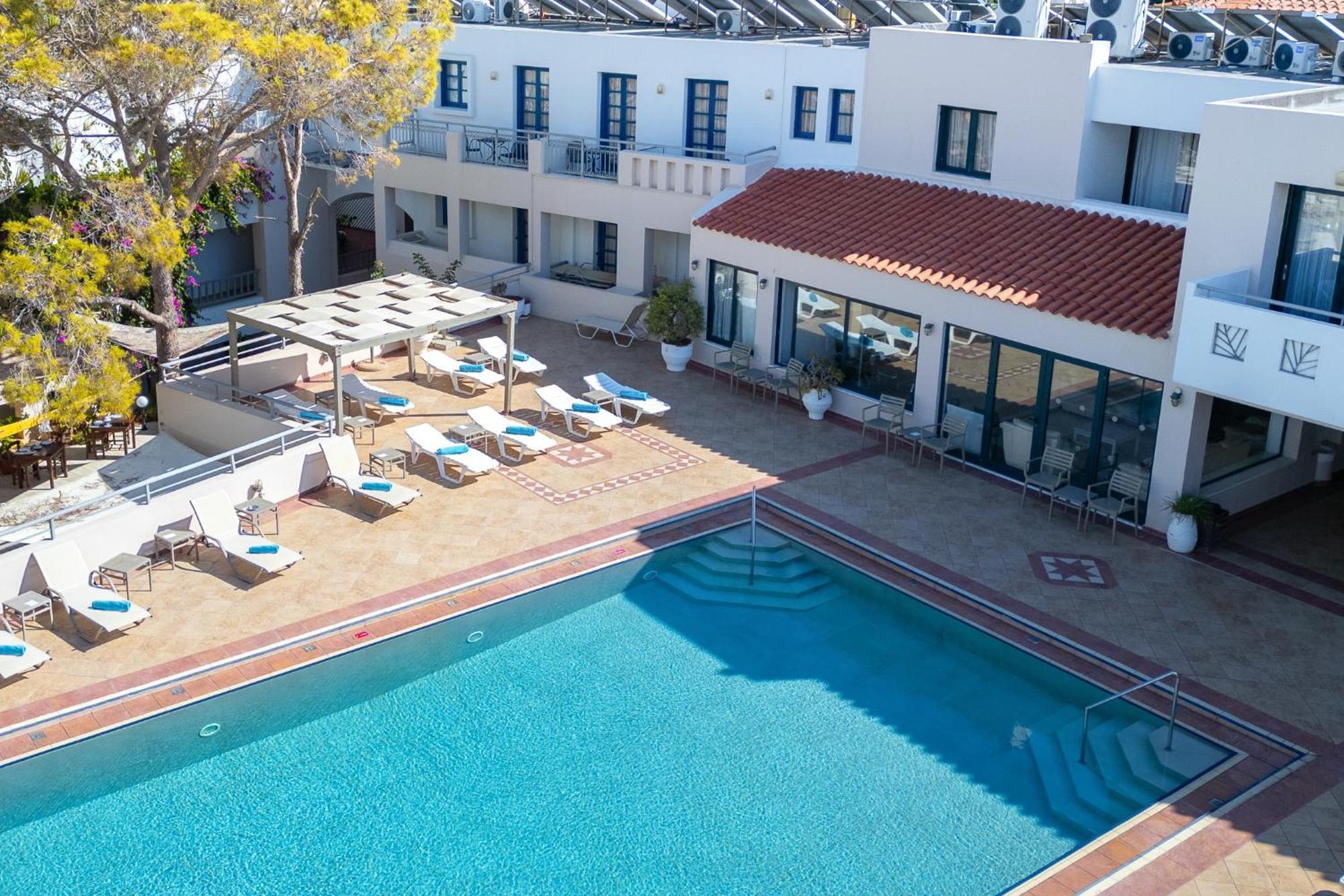 Castello Village Resort Sissi  Exterior photo