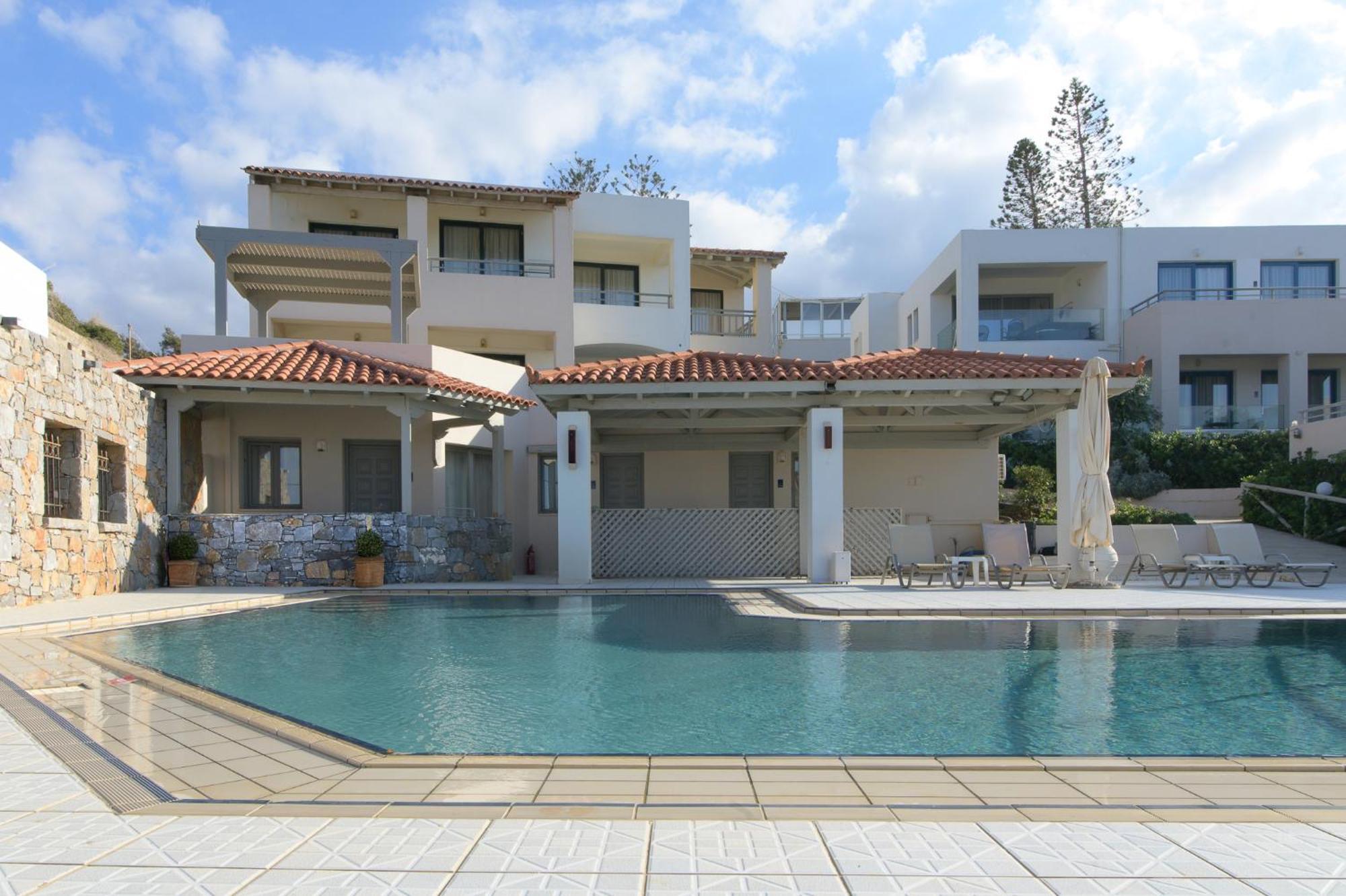 Castello Village Resort Sissi  Exterior photo