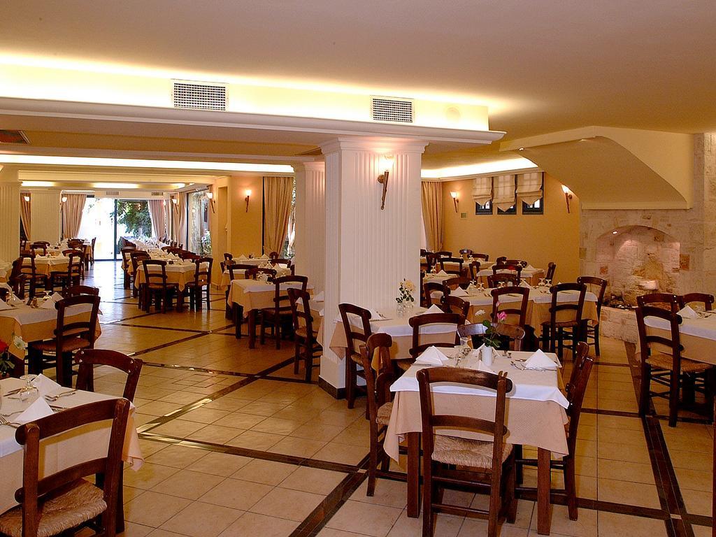 Castello Village Resort Sissi  Exterior photo